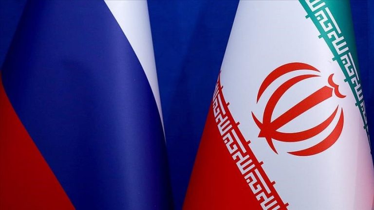 ایران و روسیه توافق هسته‌ای ۲۵ میلیارد دلاری امضا کردند