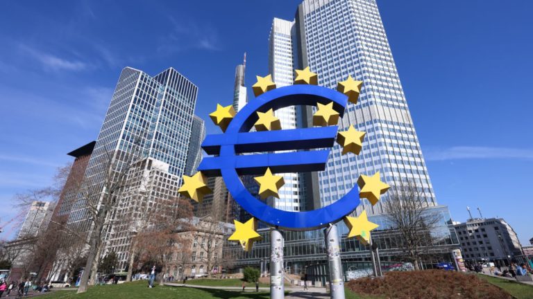منابع مطلع بانکی: بحث کاهش نرخ بهره در ECB به دسامبر موکول می‌شود