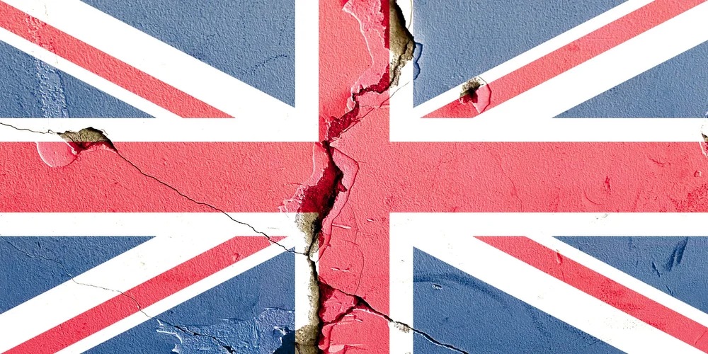 uk flag cracked id e7b85eaf bad7 4916 b3eb e196cd8cd985 original 1