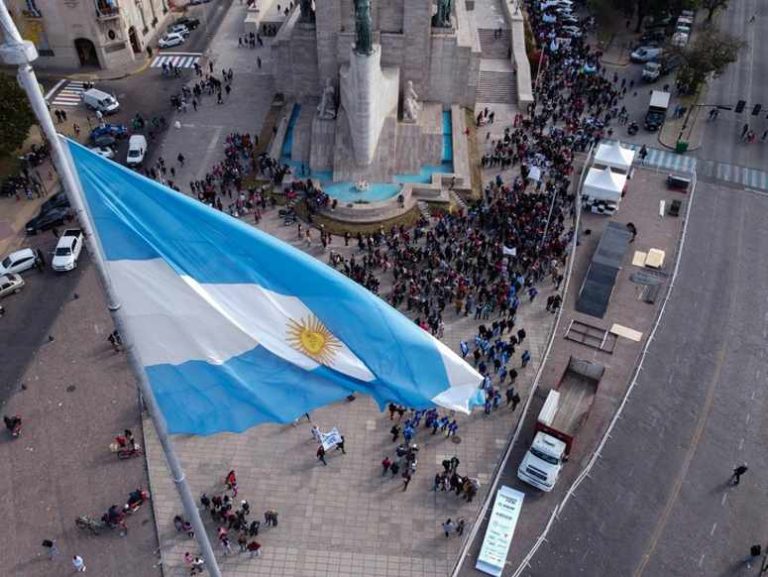 وام ۲۰ میلیارد دلاری آرژانتین متوقف شد