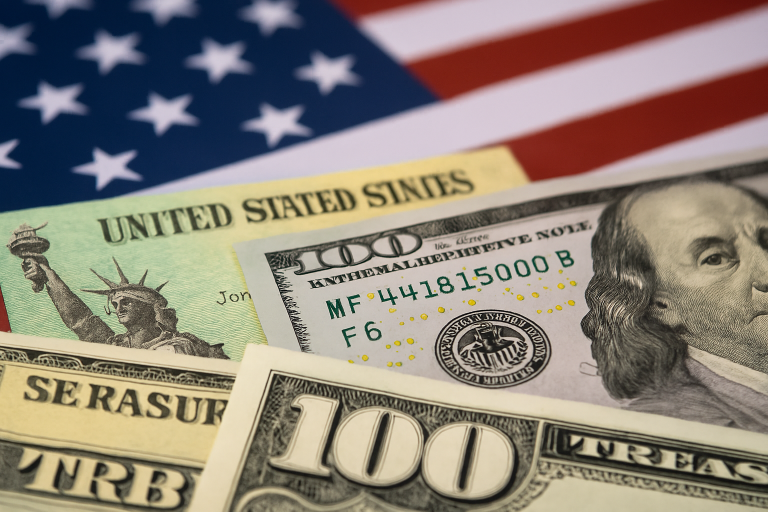 دلار مقاوم ماند؛ ین تحت فشار و پوند در مسیر حمایت